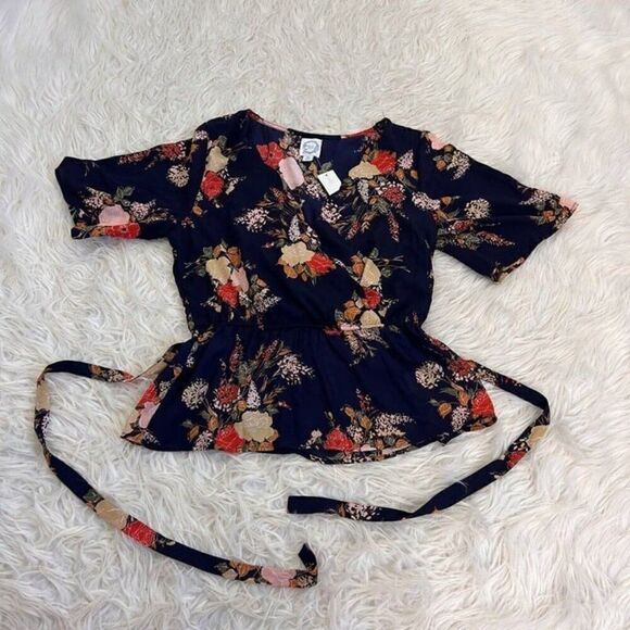 Blue Rain Francescas NWT Blue Peplum Scalloped Trim Floral Wrap Blouse Medium - Picture 12 of 12